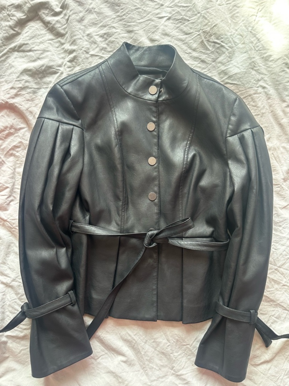 BCBGMAXAZRIA Black Faux Leather Pleated Sleeve Jacket Peplum Tie Waist S - Picture 2 of 15